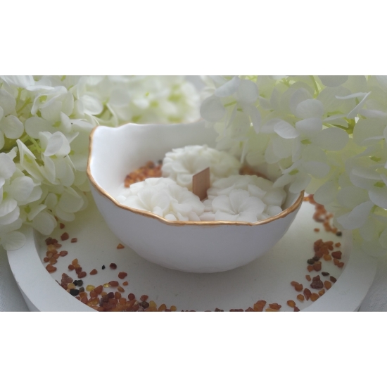 Świeca sojowa z naturalnymi bursztynami